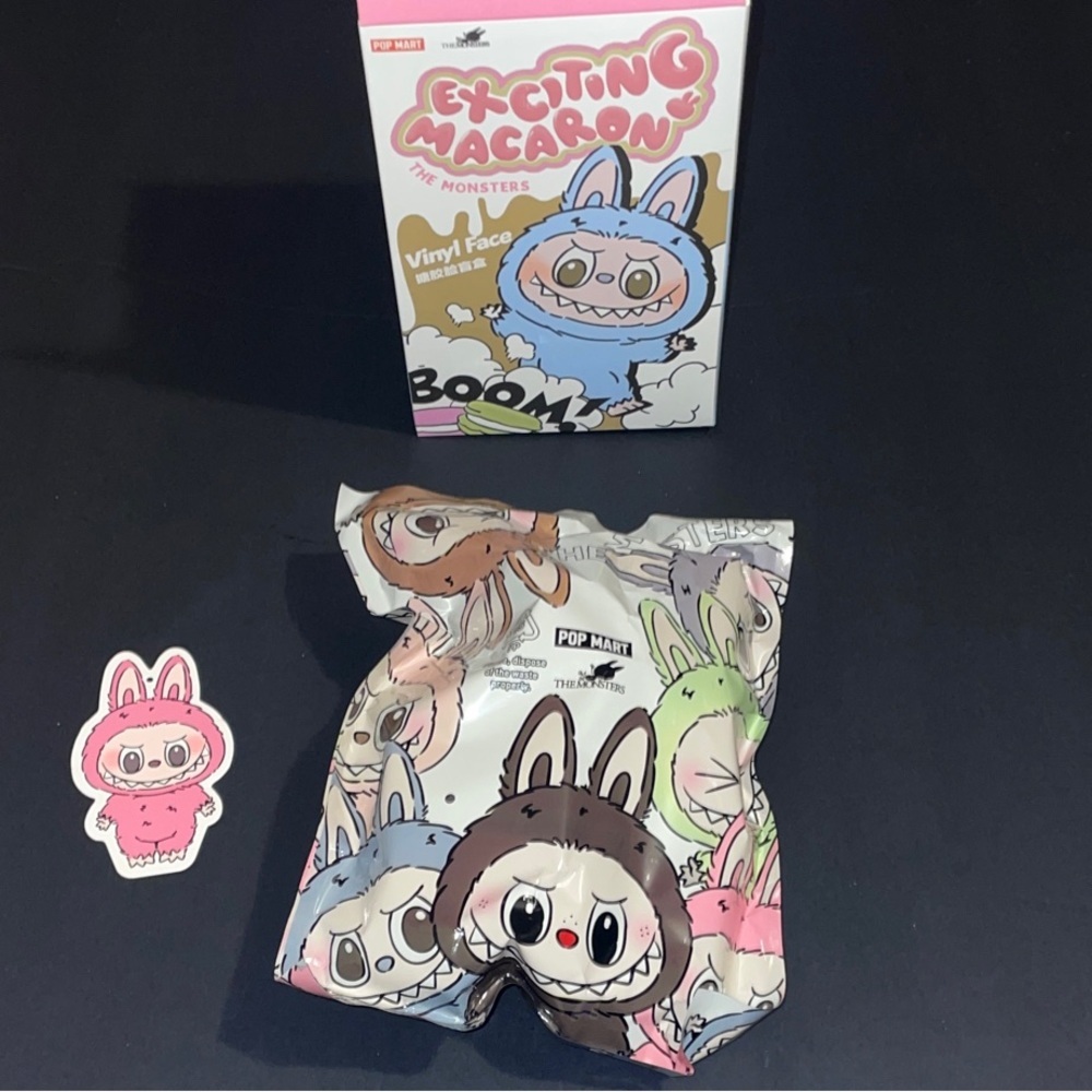 Labubu pop mart “lychee berry”Exciting Macarons Figure plushie unopened plastic